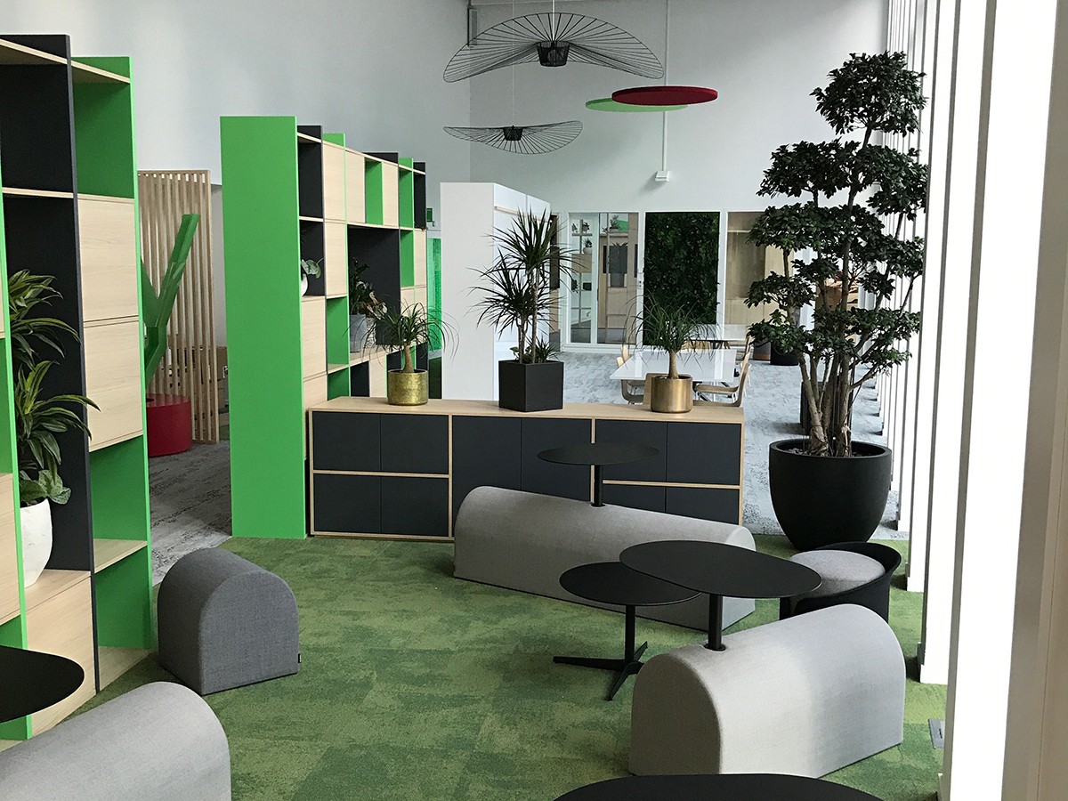 photo of the innovation cube schneider electric collaborative space design collective intelligence